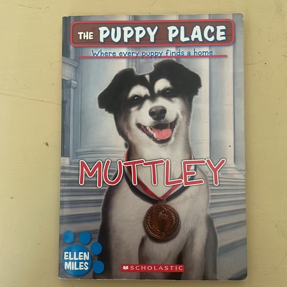 Book Bundle - Picture 2 of 9